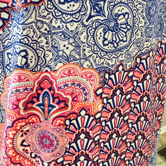 ๐ธ Chicoโs Paisley & Floral V-Neck Top โ Size 1 (Medium/Large) ๐๐๐ - Picture 5 of 14